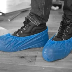 Sobresapatos para proteção impermeável para uso ligeiro.